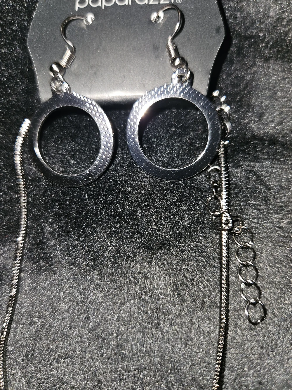 Paparazzi Silver Linked Circle Pendant Necklace and Earring Set
